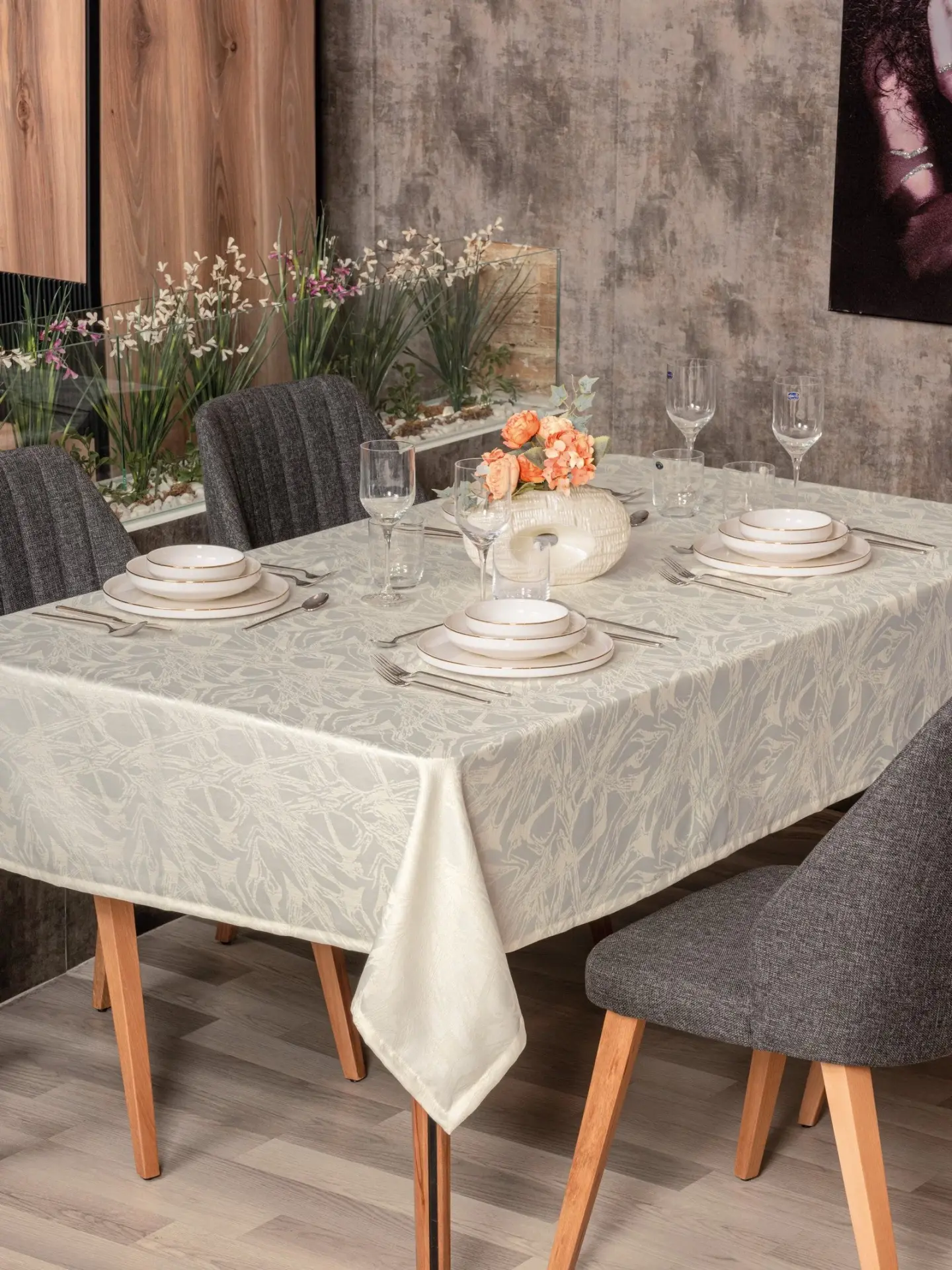 Jakarlı Dertsiz Masa Örtüsü Lavinia Krem 155x220